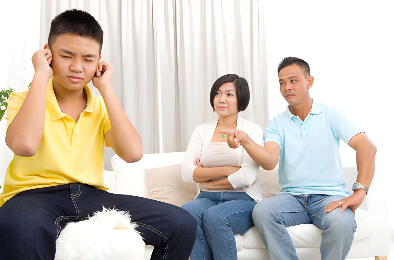 Con trai ương bướng, lầm lì